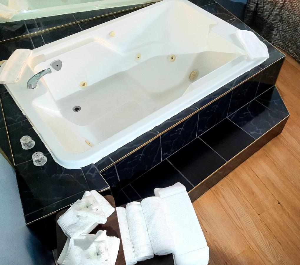 Motel Bonsoir Joliette Ngoại thất bức ảnh