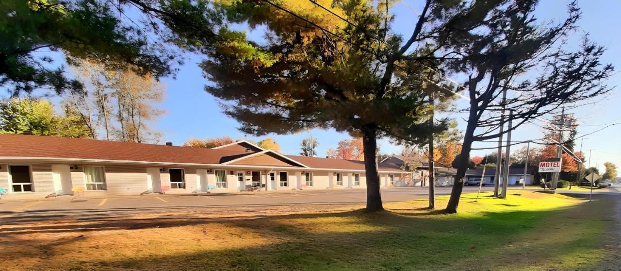Motel Bonsoir Joliette Ngoại thất bức ảnh