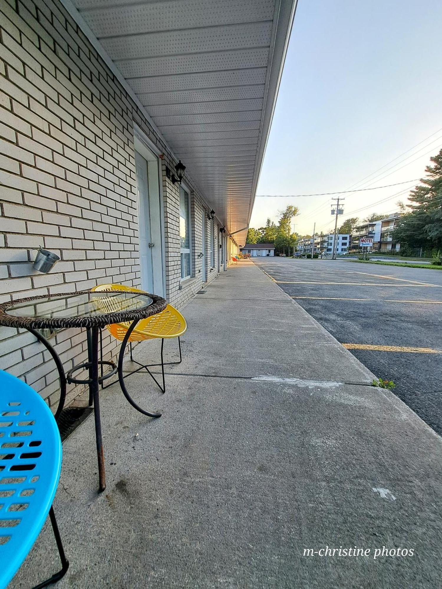 Motel Bonsoir Joliette Ngoại thất bức ảnh
